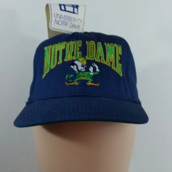 p hat Other - NWT Vintage Official Notre dame Blue snapback hat